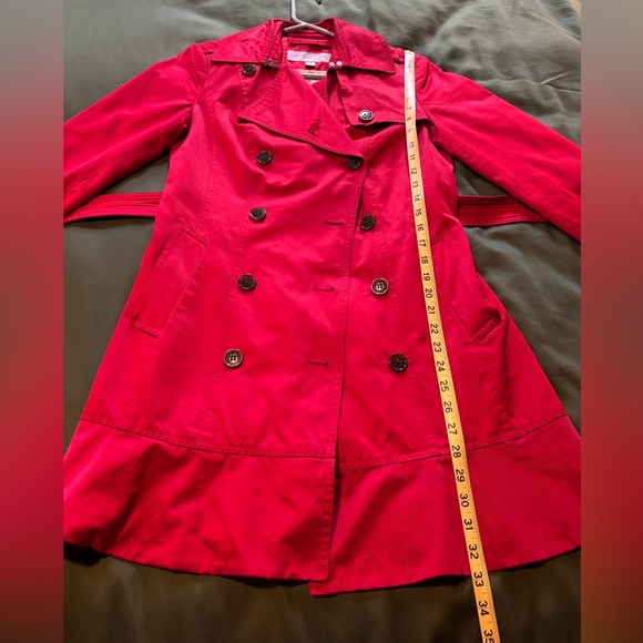 Make Me an Offer 😊 - GUC - Lovely Rain Trench - Picture 7 of 14